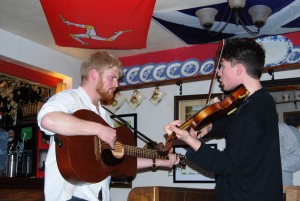 Cân ar ôl y talwrn